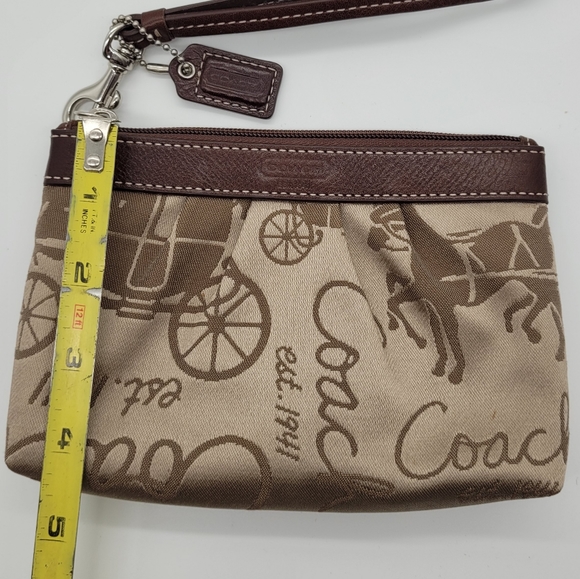 COACH | stagecoach carriage design wristlet pouch - Picture 7 of 8